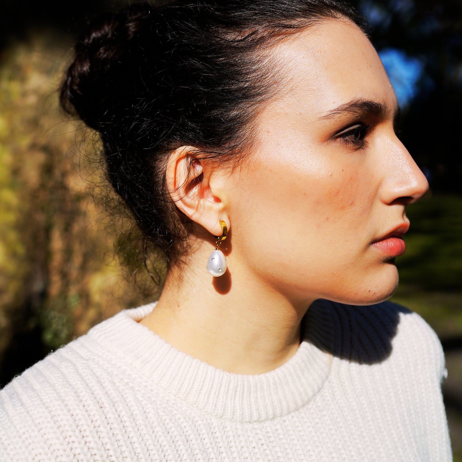 Elegant Stainless Steel Pearl & Crystal Drop Earrings – Gold or Silver Finish