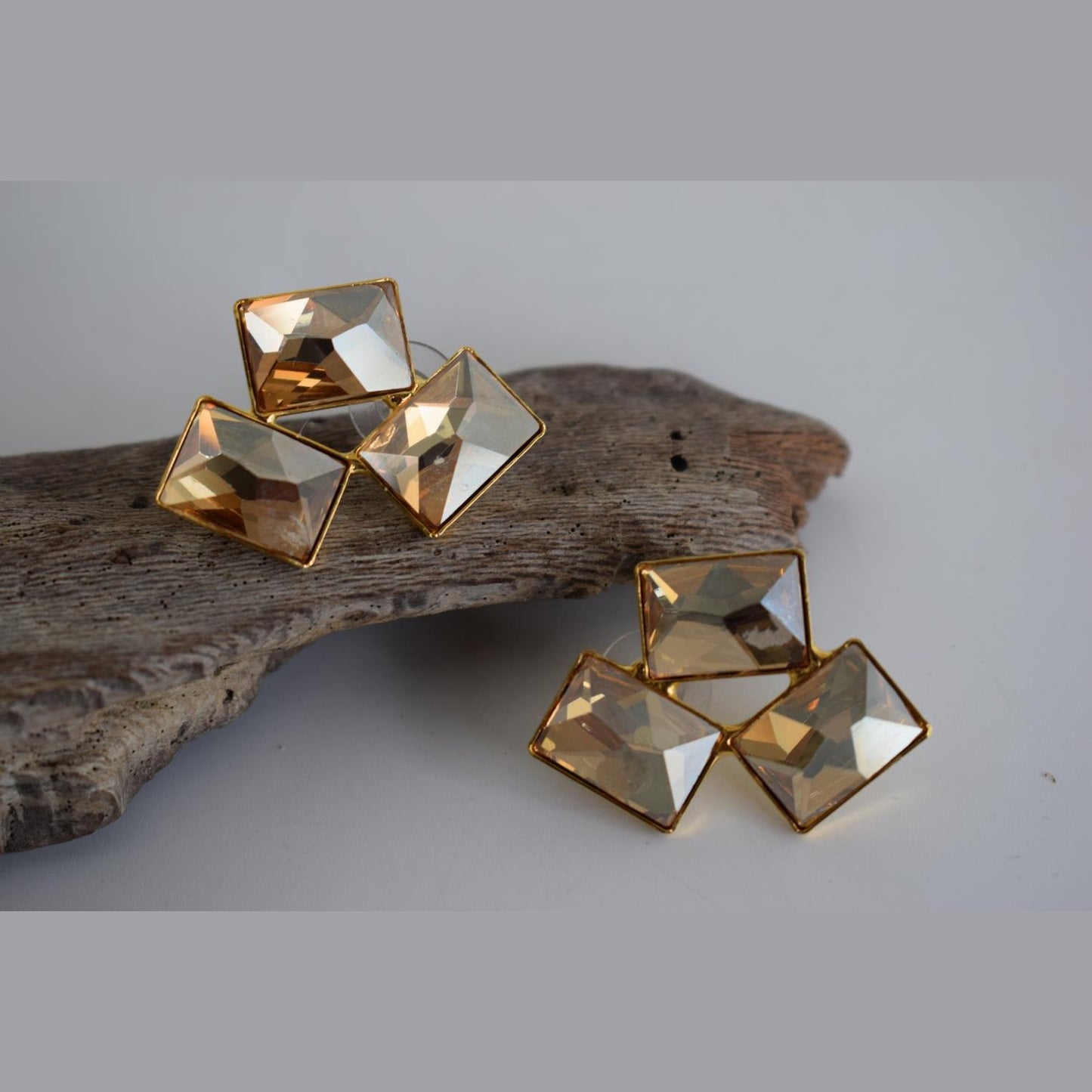 Crete Earrings with Crystal – Greek hammered jewelry in 18K gold plated, 18K silver plated, and rose gold plated. Handcrafted earrings with bold geometric faceted crystal design inspired by Minoan Crete.