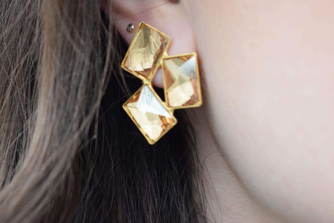 Crete Earrings with Crystal – Greek hammered jewelry in 18K gold plated, 18K silver plated, and rose gold plated. Handcrafted earrings with bold geometric faceted crystal design inspired by Minoan Crete.