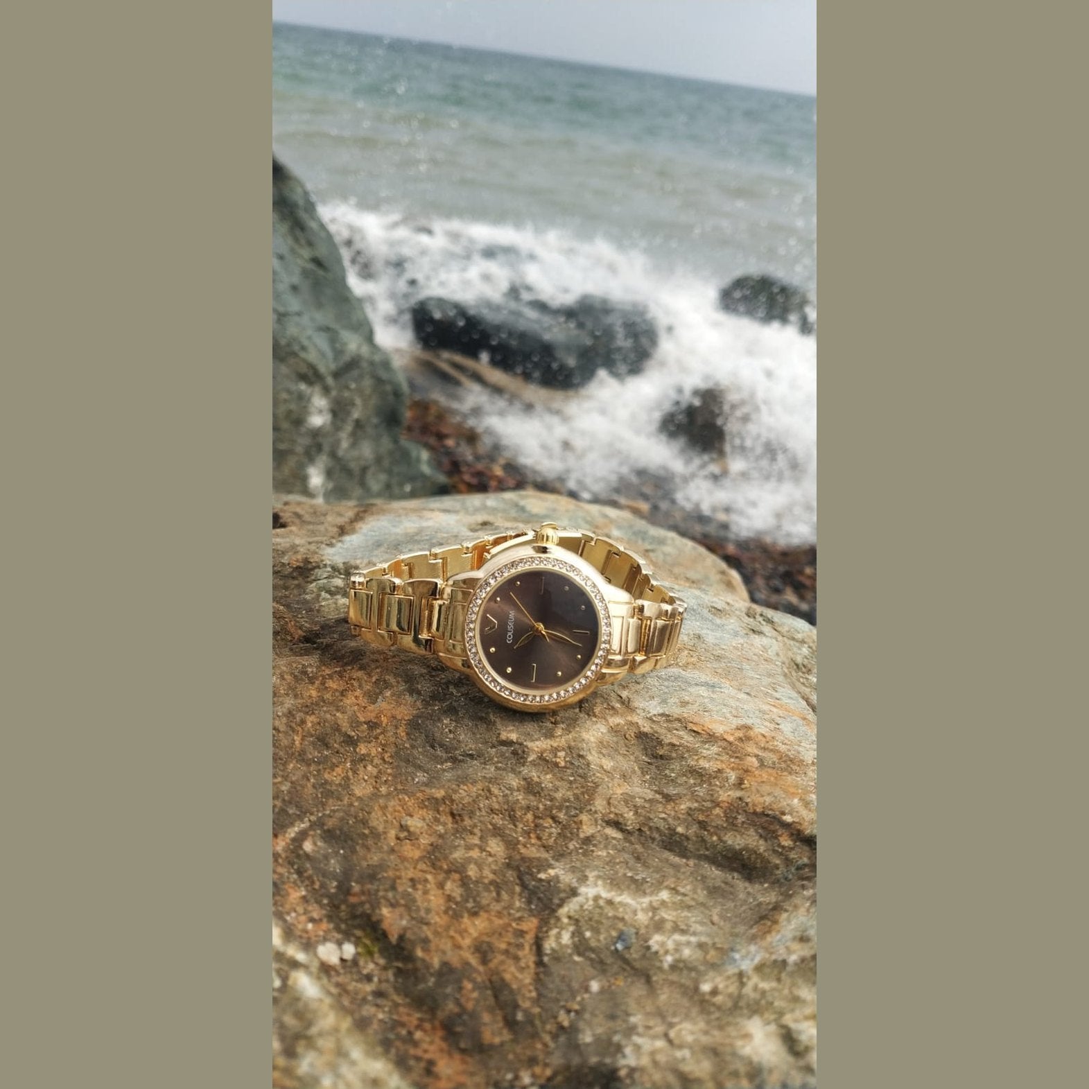 Women’s rose gold stainless steel watch with black dial and crystal bezel – elegant fashion accessory