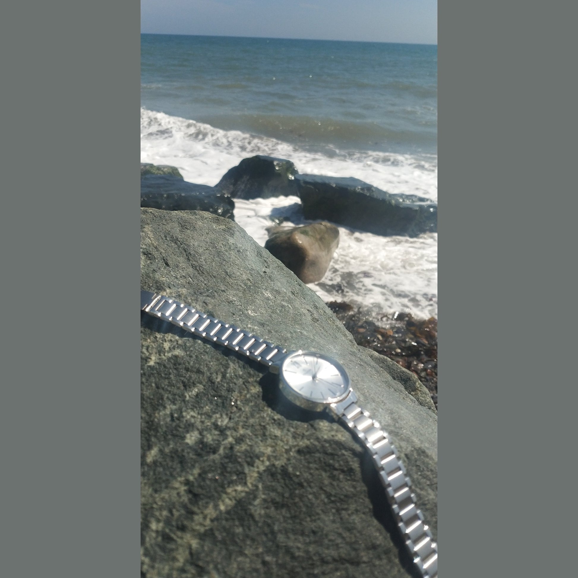 Women’s Watch with Stainless Steel Details and Dial with Crystals