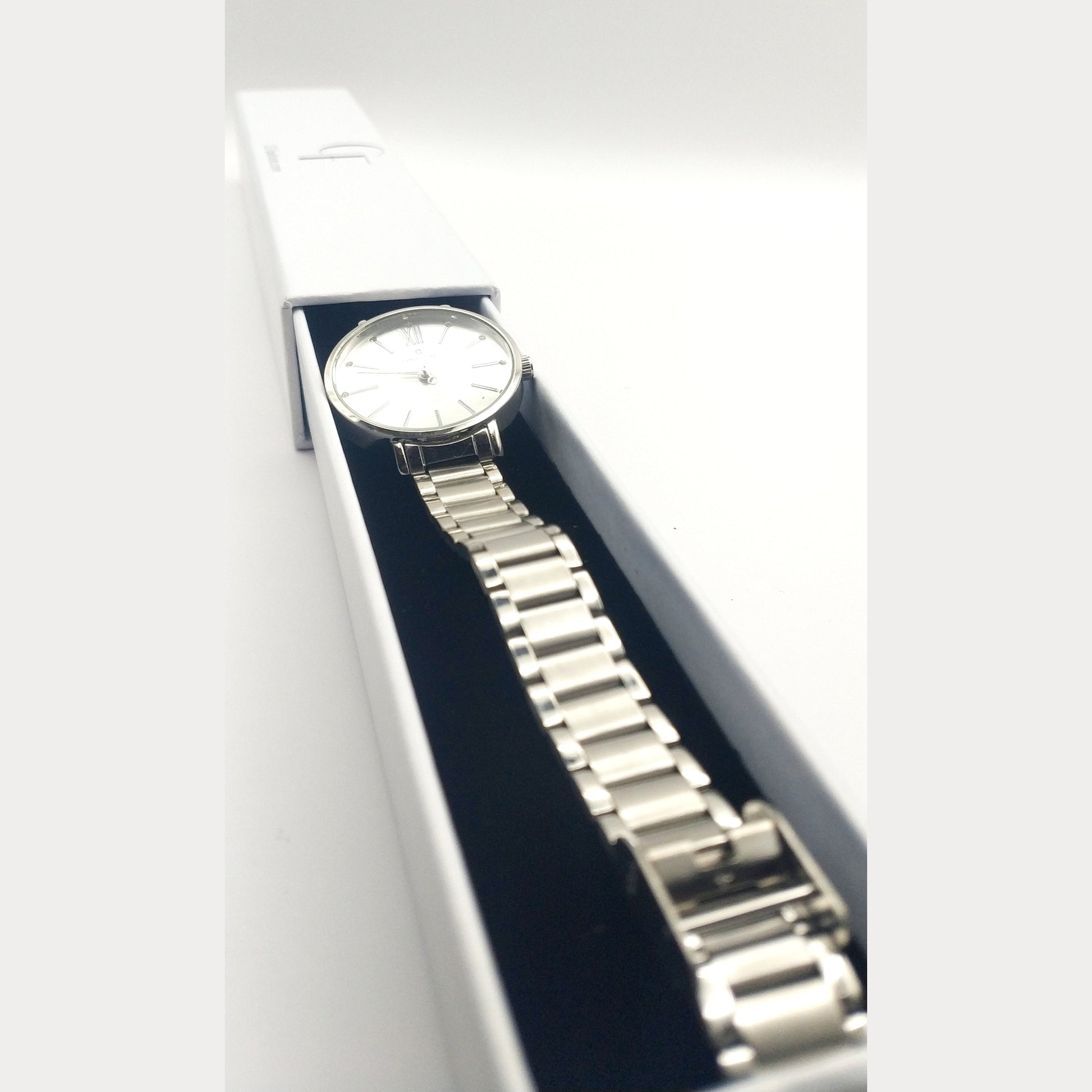 Women’s Watch with Stainless Steel Details and Dial with Crystals