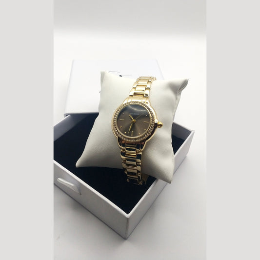 Women’s rose gold stainless steel watch with black dial and crystal bezel – elegant fashion accessory