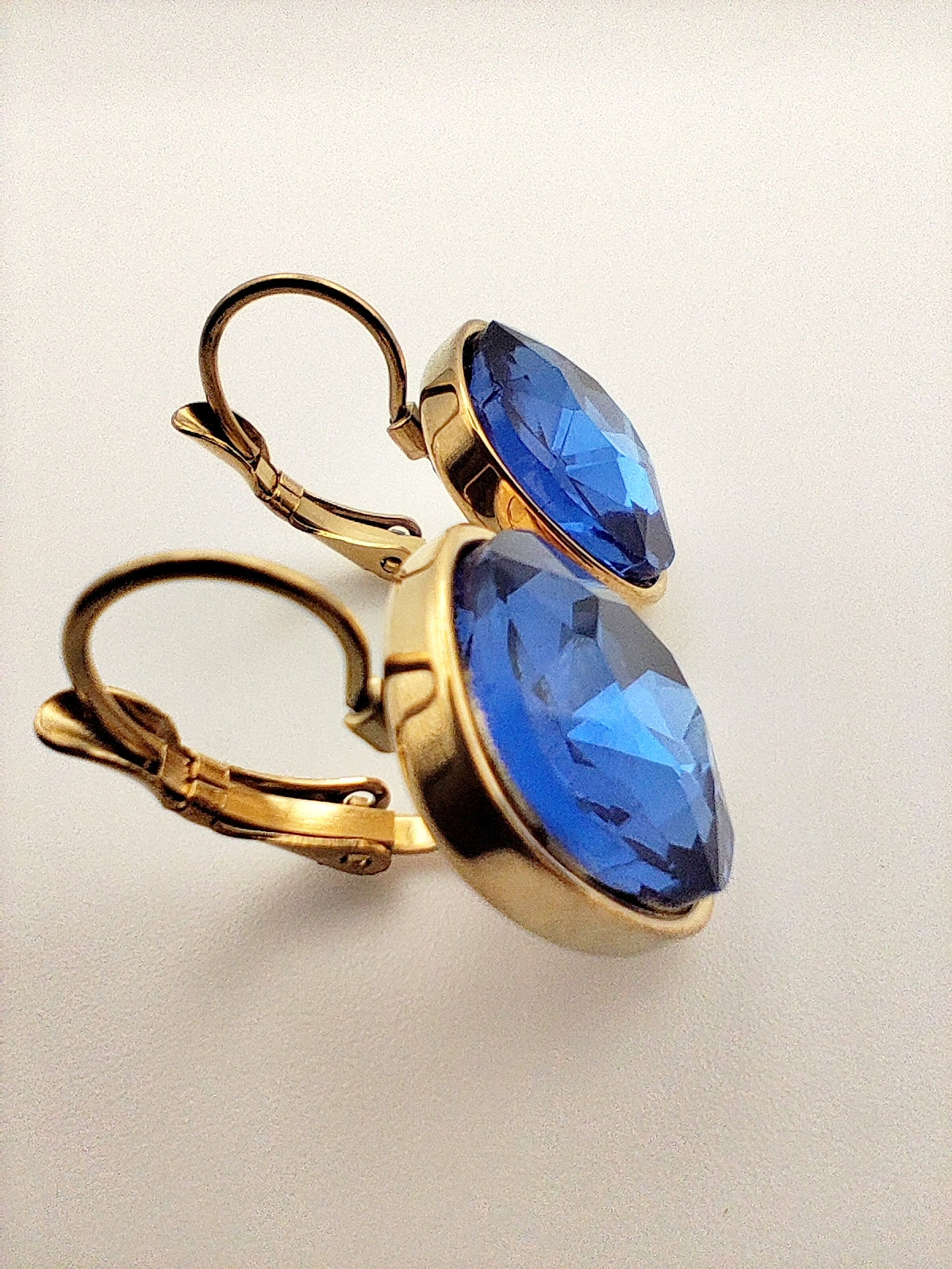 Hypoallergenic Stainless Steel Crystal Earrings blue