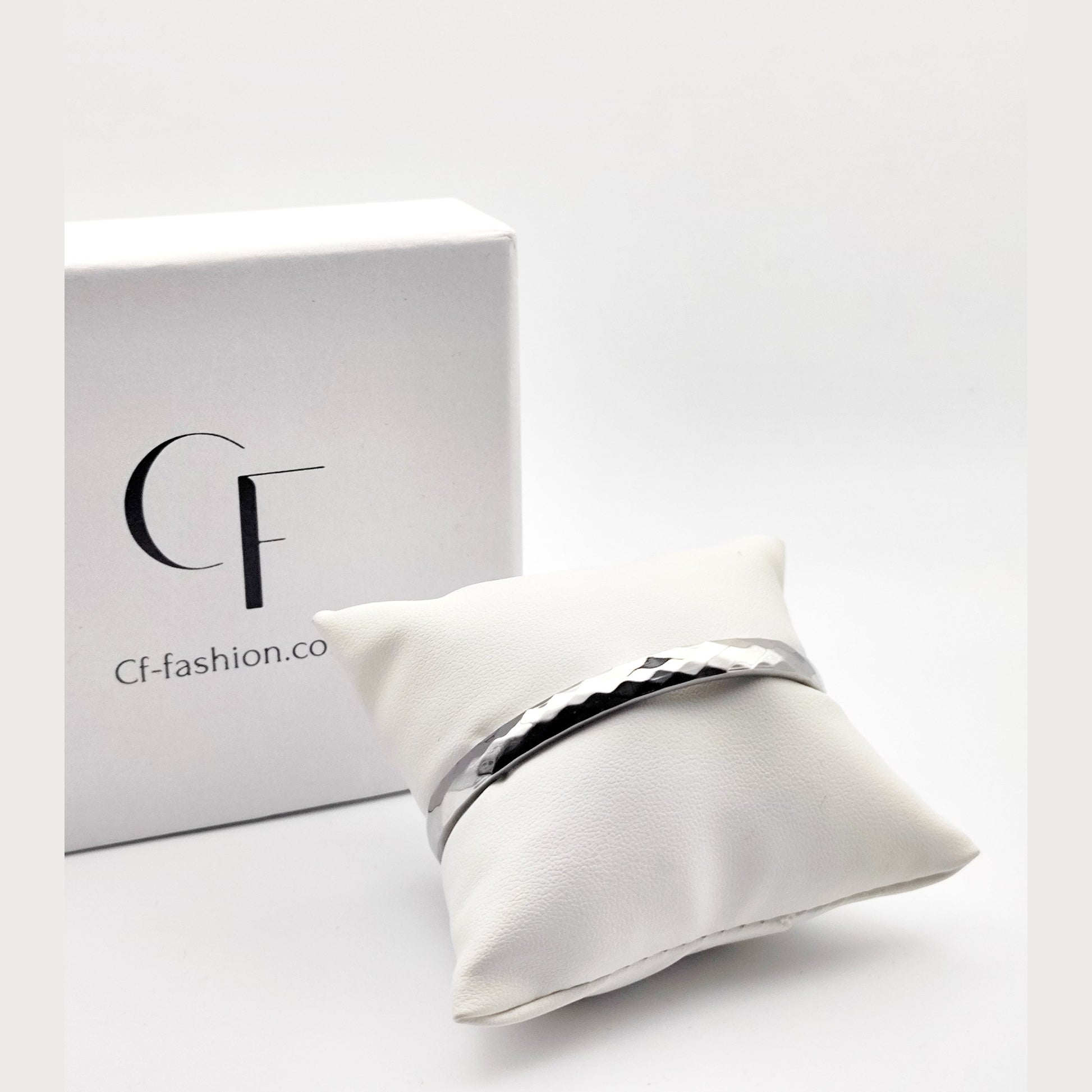 Hammered Stainless Steel Cuff Bracelet – Gold, Silver & Rose Gold