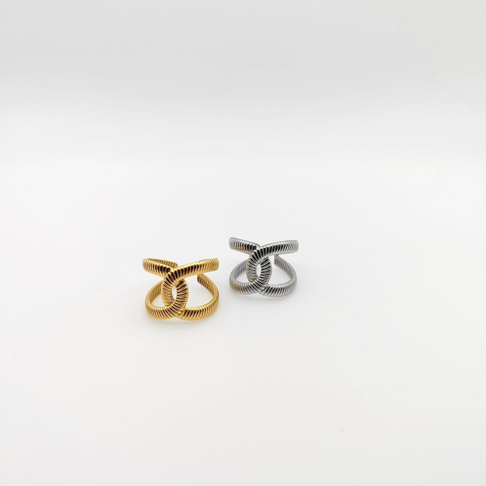 Gordian Knot Symbol Ring in Matte Hypoallergenic Stainless Steel