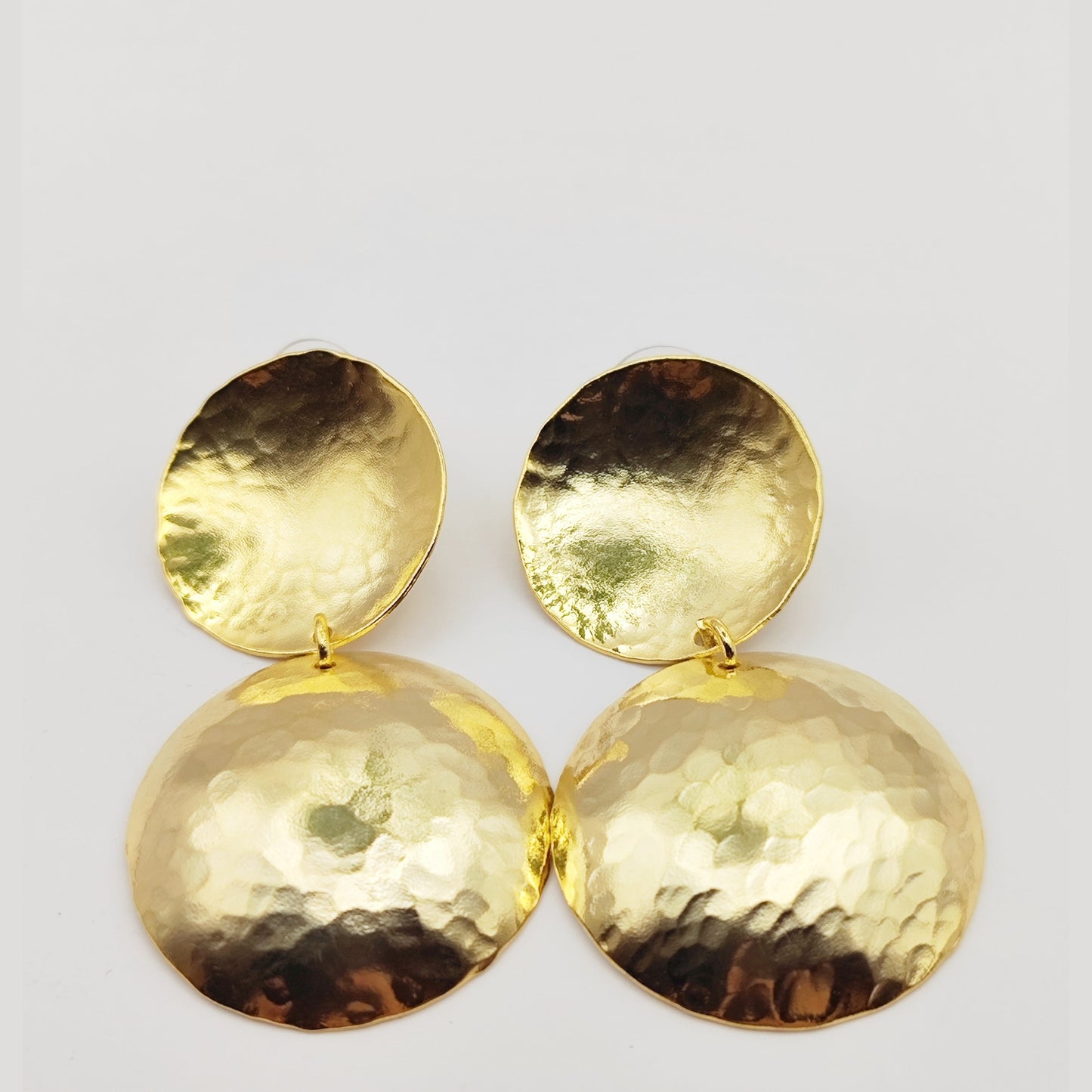 Eos earrings – Greek hammered jewelry – 18K silver or gold plated – double round discs with hammered texture (also in rose gold)