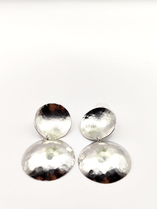 Eos earrings – Greek hammered jewelry – 18K silver or gold plated – double round discs with hammered texture (also in rose gold)