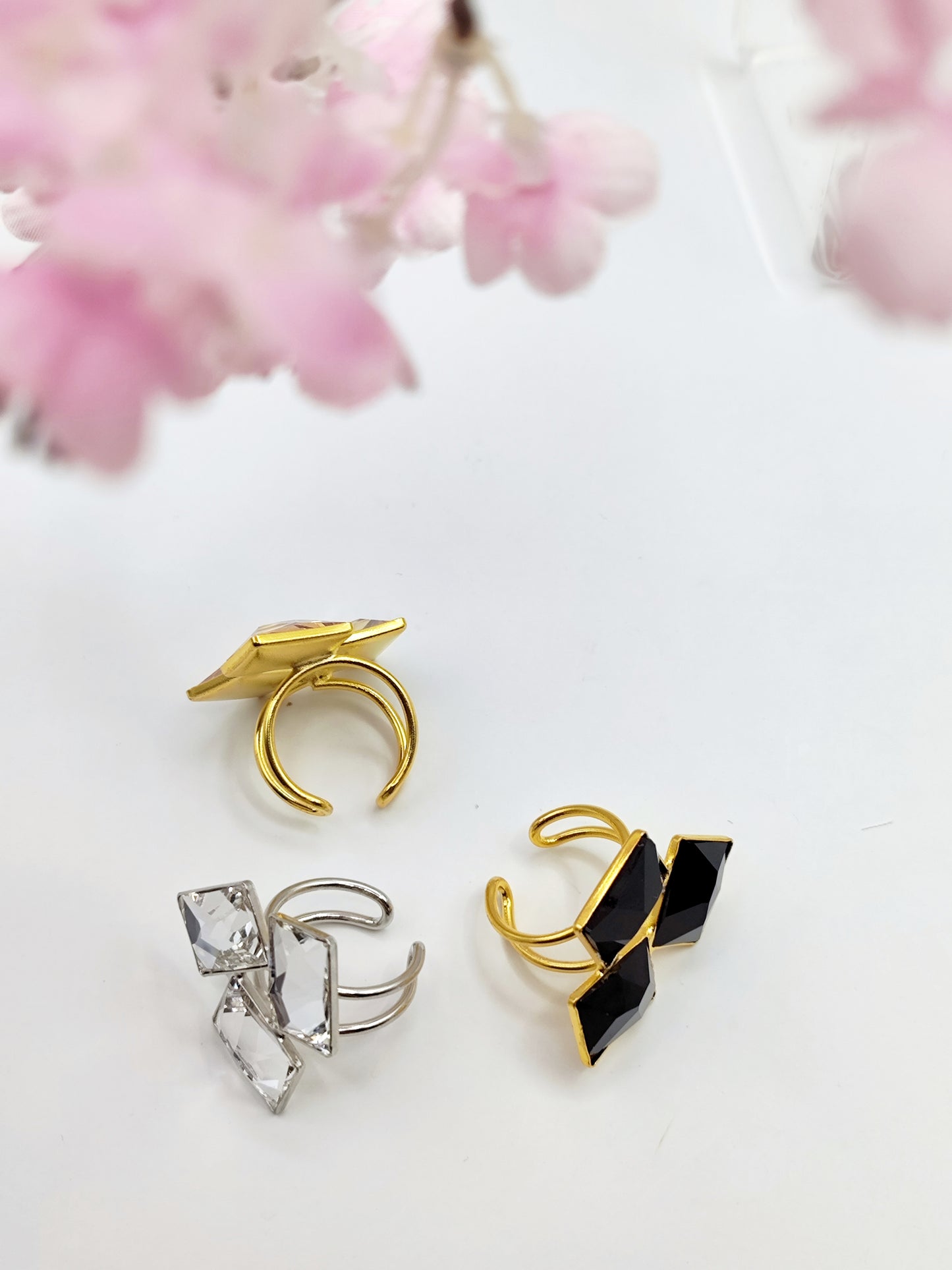 Crete Ring with Crystal – Greek hammered jewelry in 18K gold plated, 18K silver plated, and rose gold plated. Handcrafted adjustable ring with bold faceted crystal design inspired by Minoan Crete.