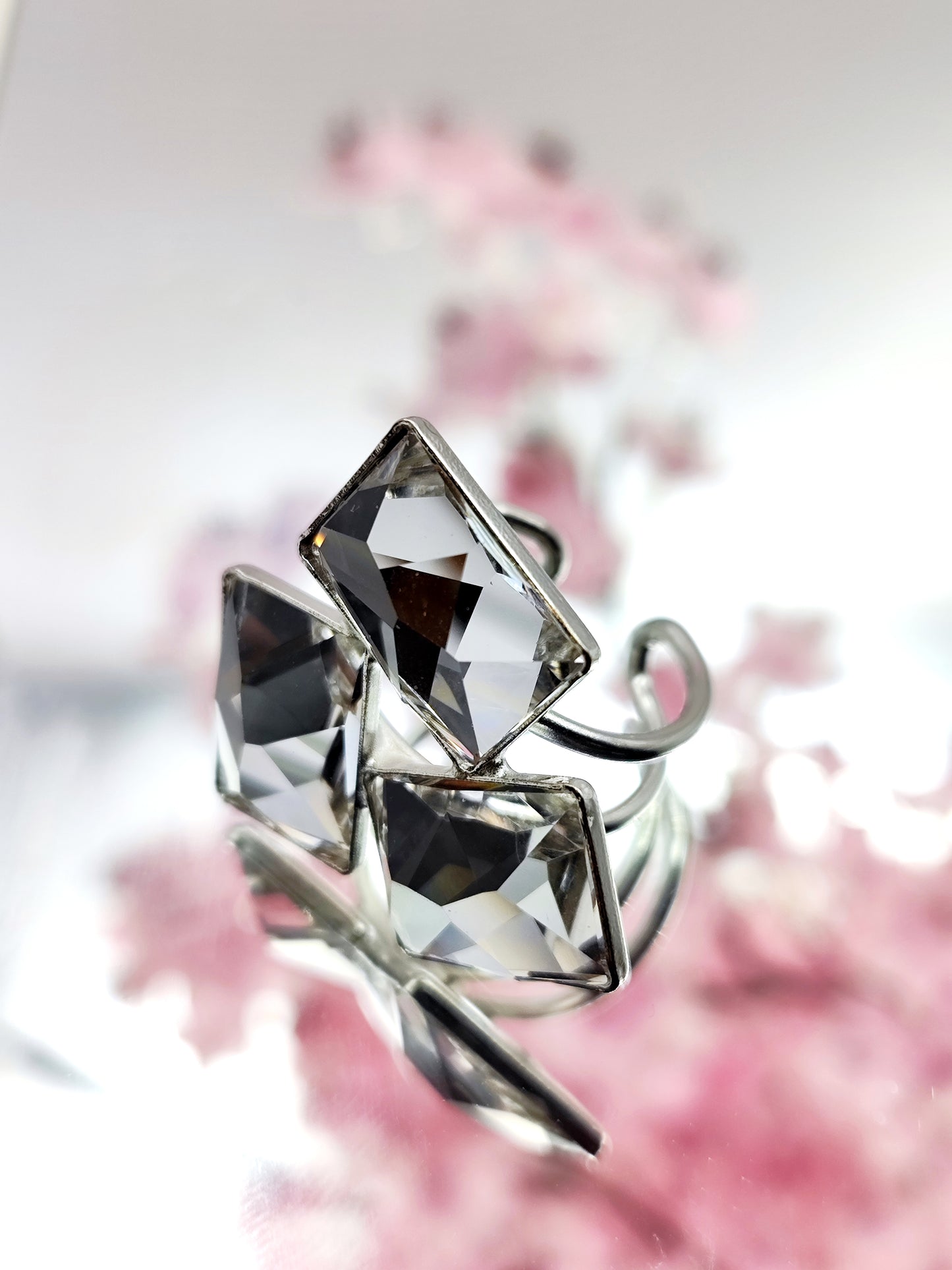 Crete Ring with Crystal – Greek hammered jewelry in 18K gold plated, 18K silver plated, and rose gold plated. Handcrafted adjustable ring with bold faceted crystal design inspired by Minoan Crete.