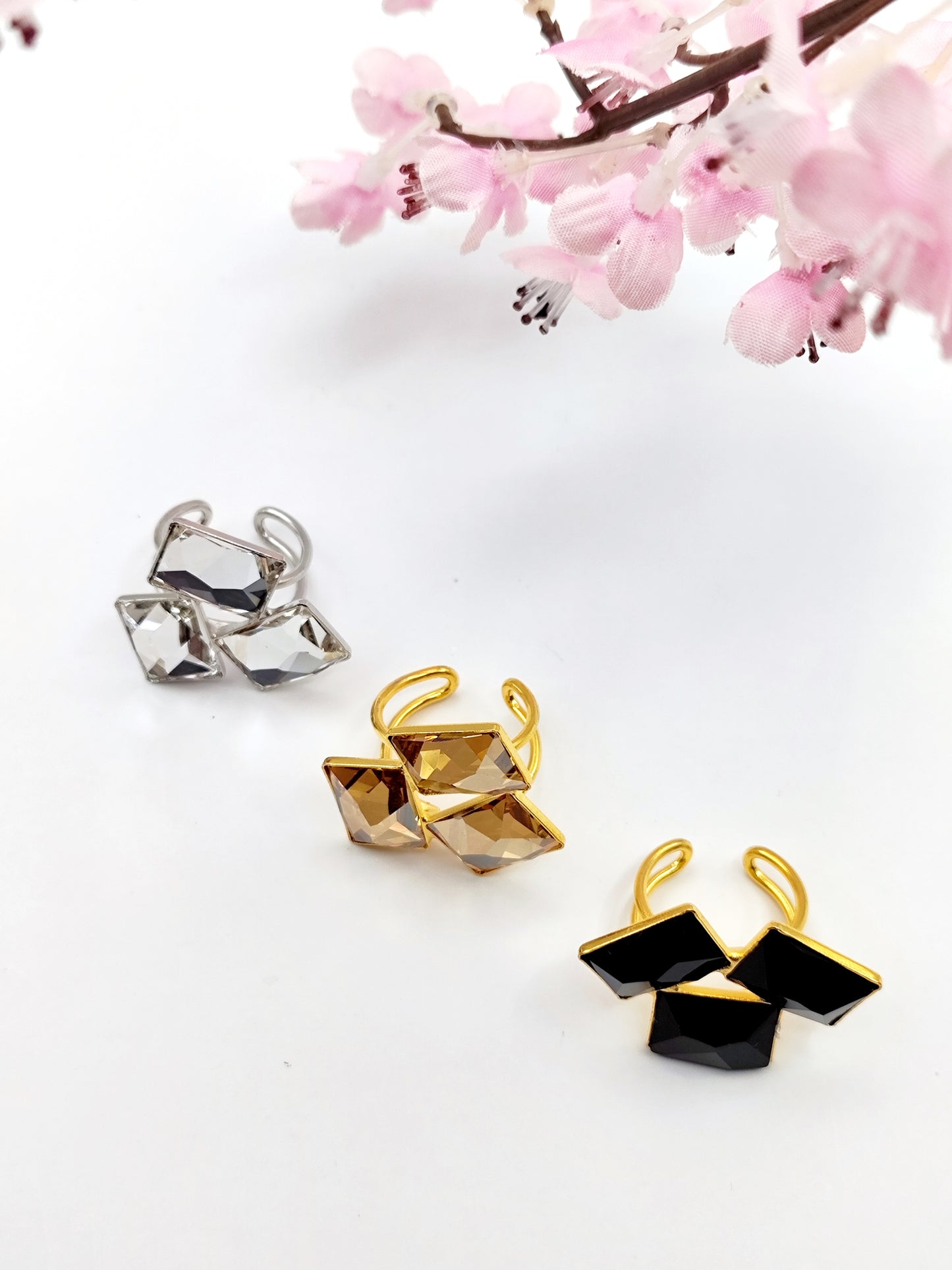 Crete Ring with Crystal – Greek hammered jewelry in 18K gold plated, 18K silver plated, and rose gold plated. Handcrafted adjustable ring with bold faceted crystal design inspired by Minoan Crete.