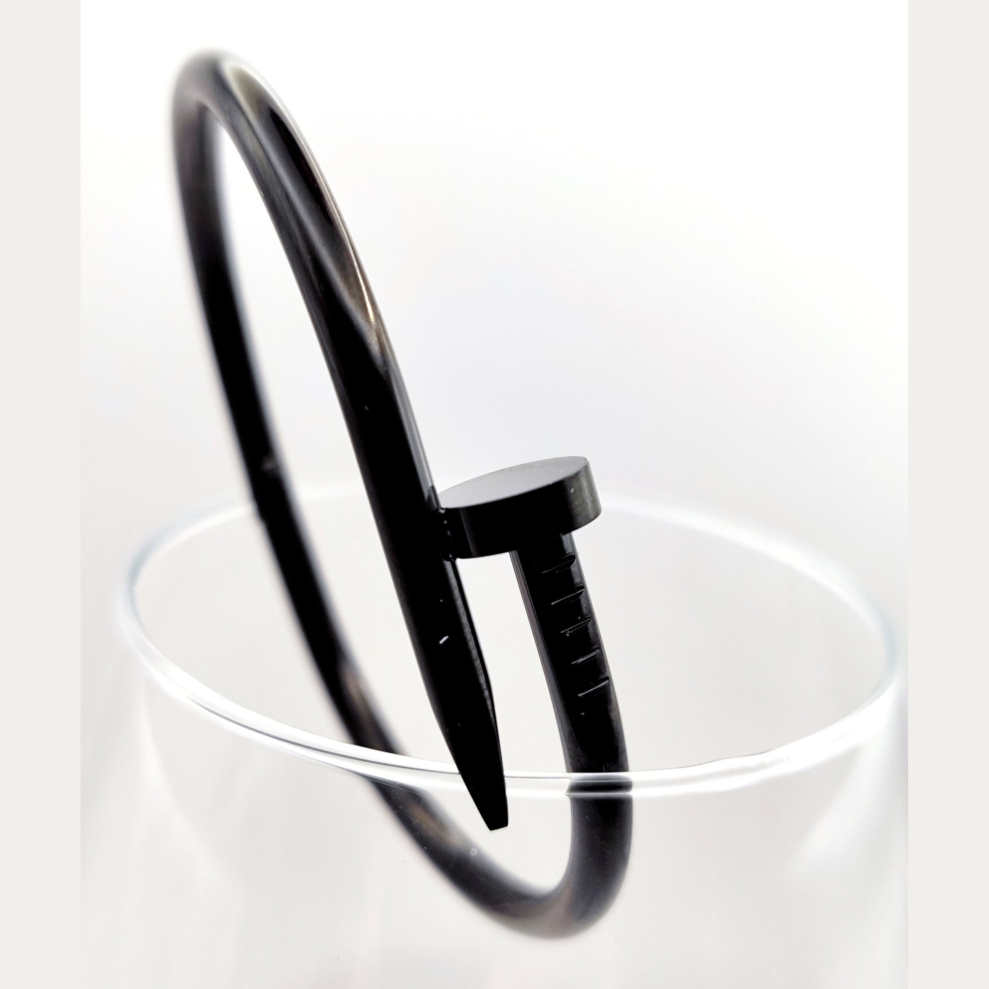 Nail design stainless steel bangle bracelet in gold, silver, and rose gold – CF fashion