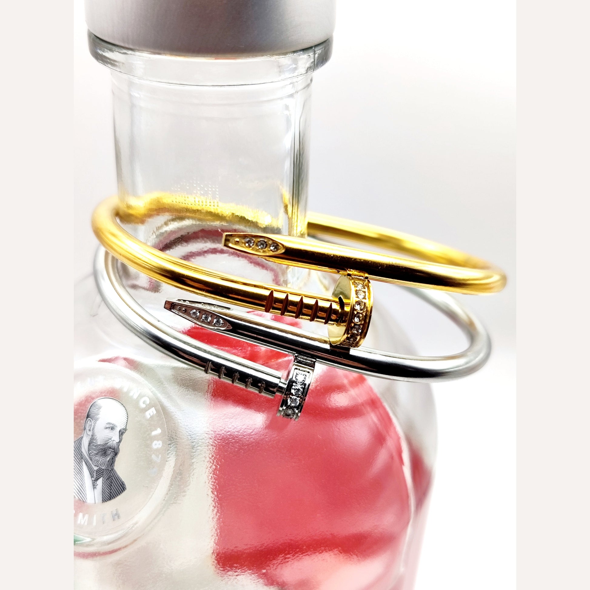 Luxury Nail-Shaped Cuff Bracelet – Hypoallergenic Stainless Steel