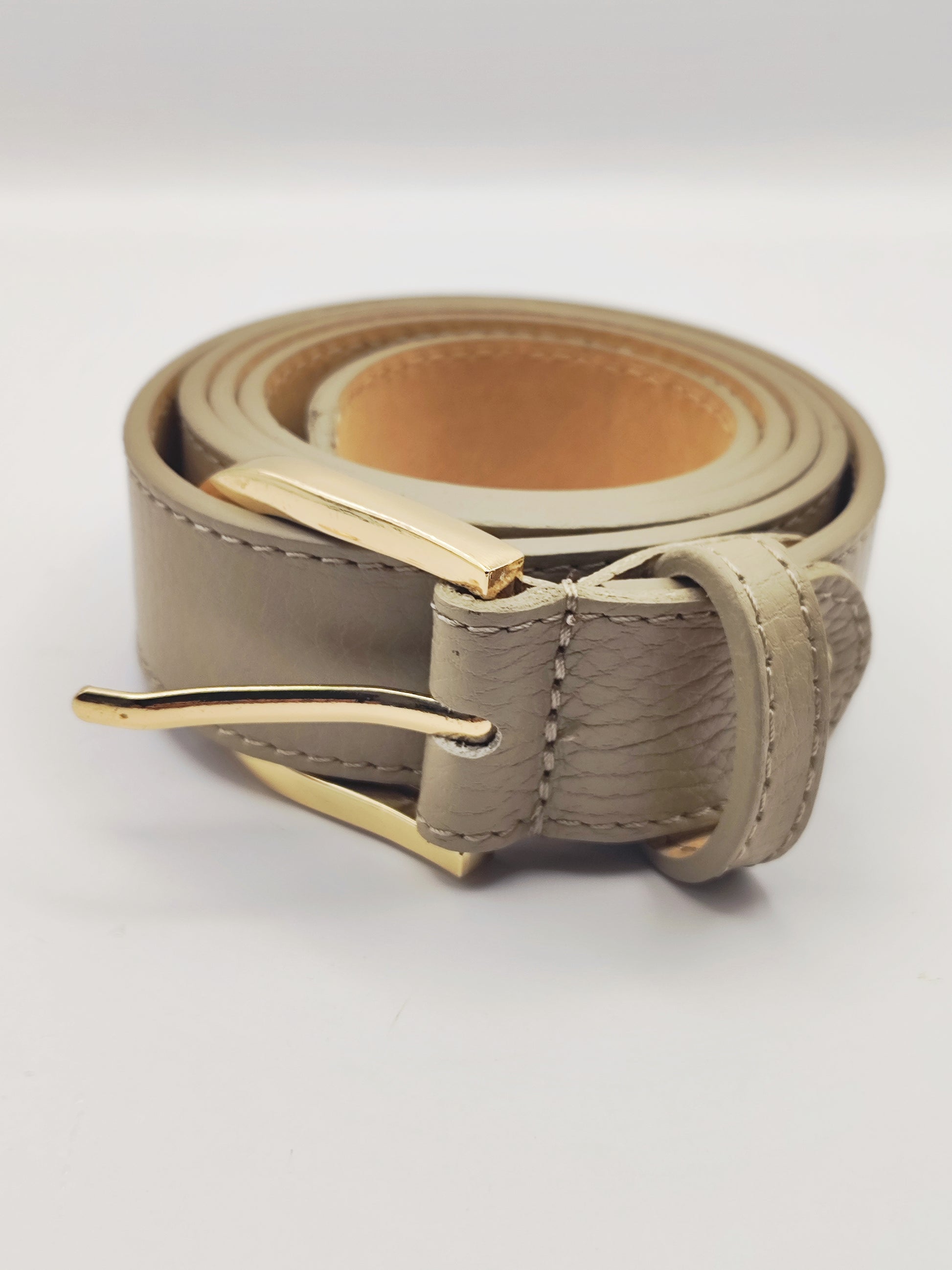 Premium leather belt with silver buckle in lavender, beige, and turquoise – unisex fashion accessory