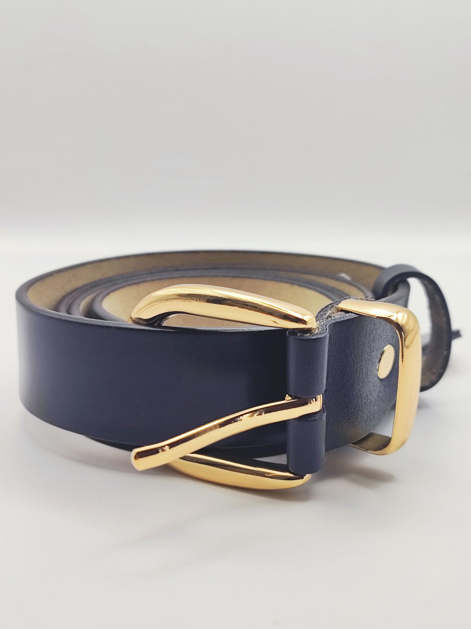 Premium leather belt with silver buckle in lavender, beige, and turquoise – unisex fashion accessory