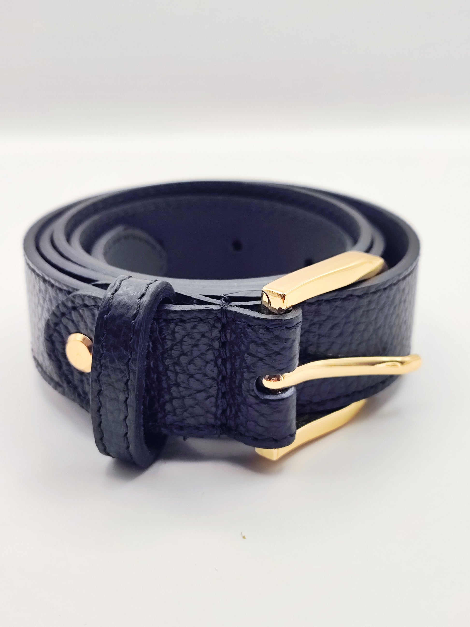 Premium leather belt with silver buckle in lavender, beige, and turquoise – unisex fashion accessory