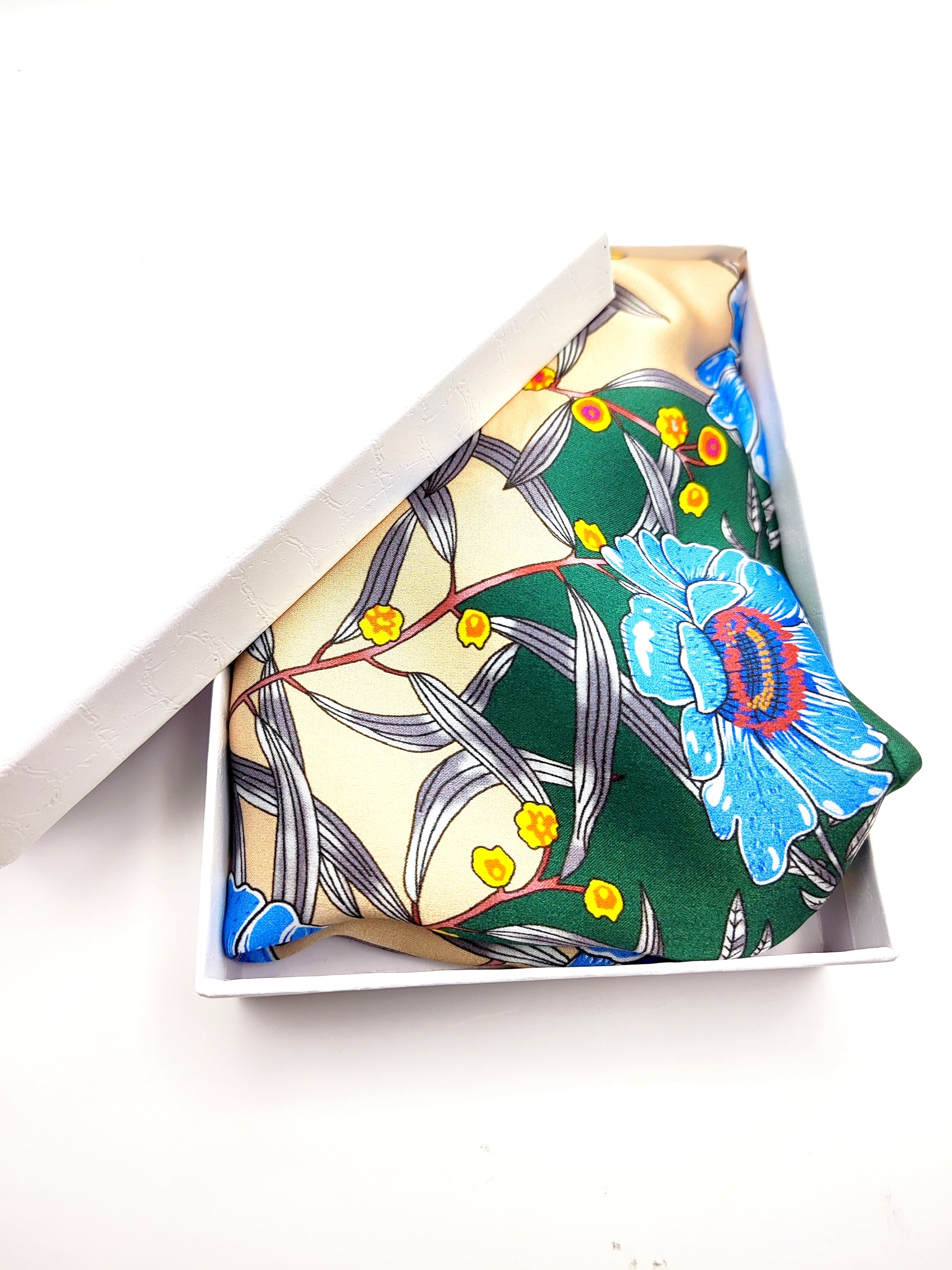 Botanica luxury silk square scarf 55x55 cm – emerald green with floral print – CF fashion