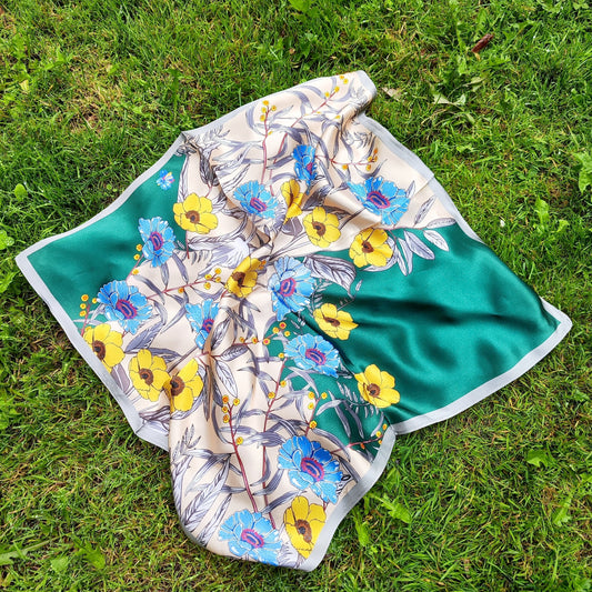 Botanica luxury silk square scarf 55x55 cm – emerald green with floral print – CF fashion