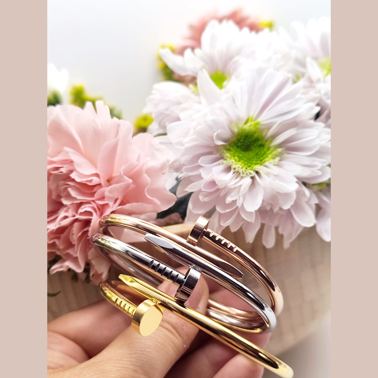 Nail design stainless steel bangle bracelet in gold, silver, and rose gold – CF fashion