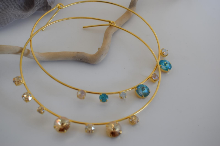 Evanthos Necklace With Crystal – Greek Hammered Jewelry – 18K Gold, Silver, or Rose Gold Plated. Handcrafted hammered circle necklace with shimmering crystals.