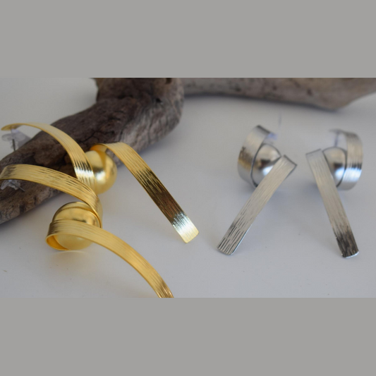 Kronos earrings – Greek hammered jewelry – 18K gold or silver plated – sculptural curved design with central sphere – also available in rose gold