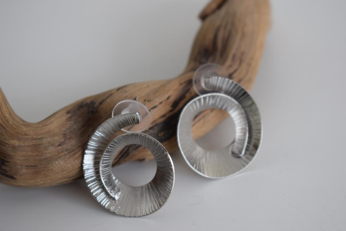 Noufaro 2 earrings – Greek hammered jewelry available in 18K gold plated, 18K silver plated, and rose gold plated finishes.