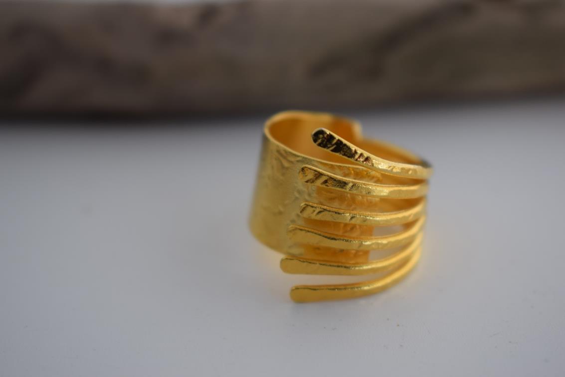 Mycenae ring – Greek hammered jewelry with spiral hammered design, inspired by Mycenaean treasures, available in 18K gold-plated, 18K silver-plated, and rose-gold plated finishes.