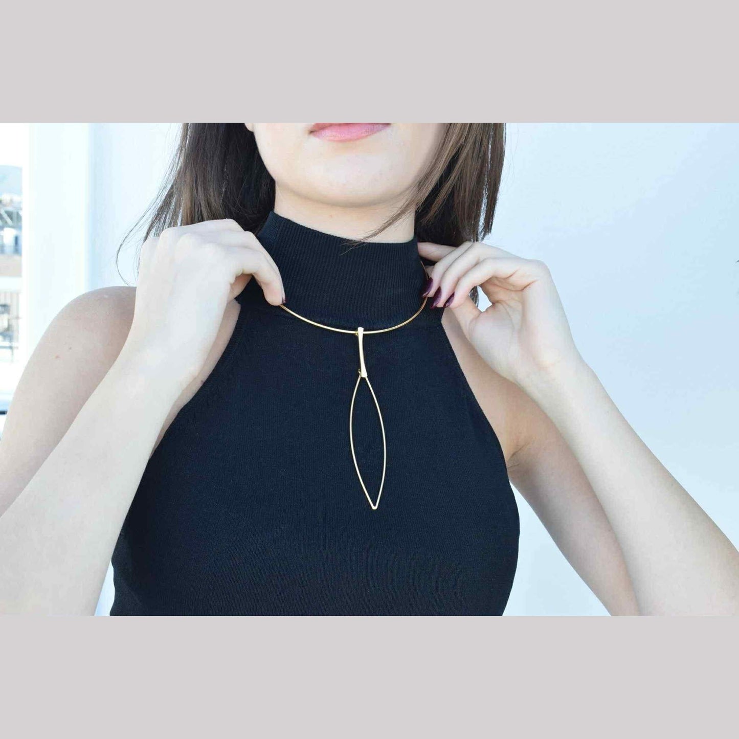 Nereis2 Necklace – Handmade Greek Hammered Jewelry in gold or silver plated with minimalist elongated teardrop pendant inspired by the sea.
