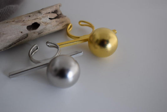 Sphairidio ring Greek hammered jewelry with sphere and bar geometric design, available in gold, silver, and rose gold plated.