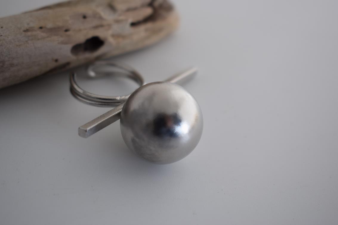 Sphairidio ring Greek hammered jewelry with sphere and bar geometric design, available in gold, silver, and rose gold plated.