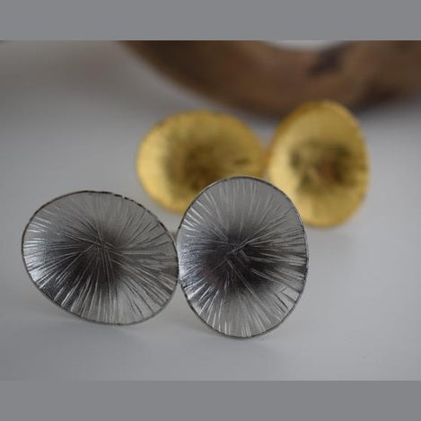 Kochlias ring Greek hammered jewelry oval seashell design in 18K gold, silver, and rose gold plated finish.