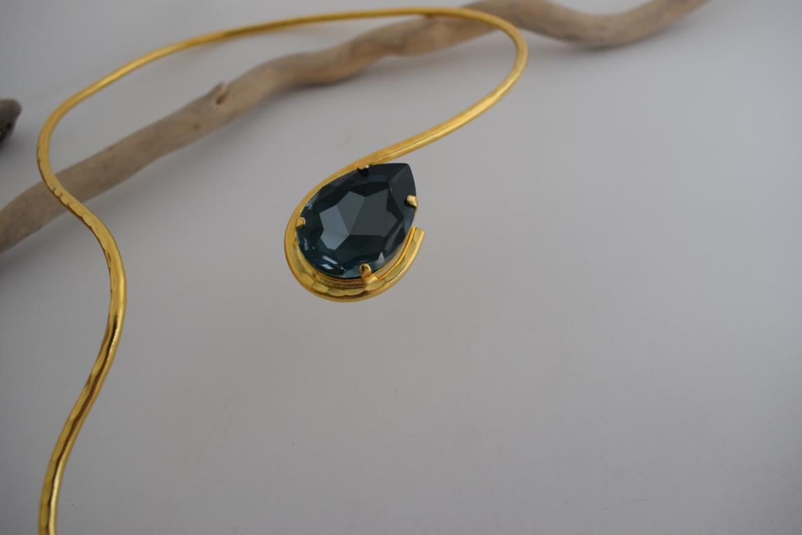 Aigle Necklace – Handmade Greek hammered jewelry with Swarovski crystal drop, available in 18K gold or silver plated finish.