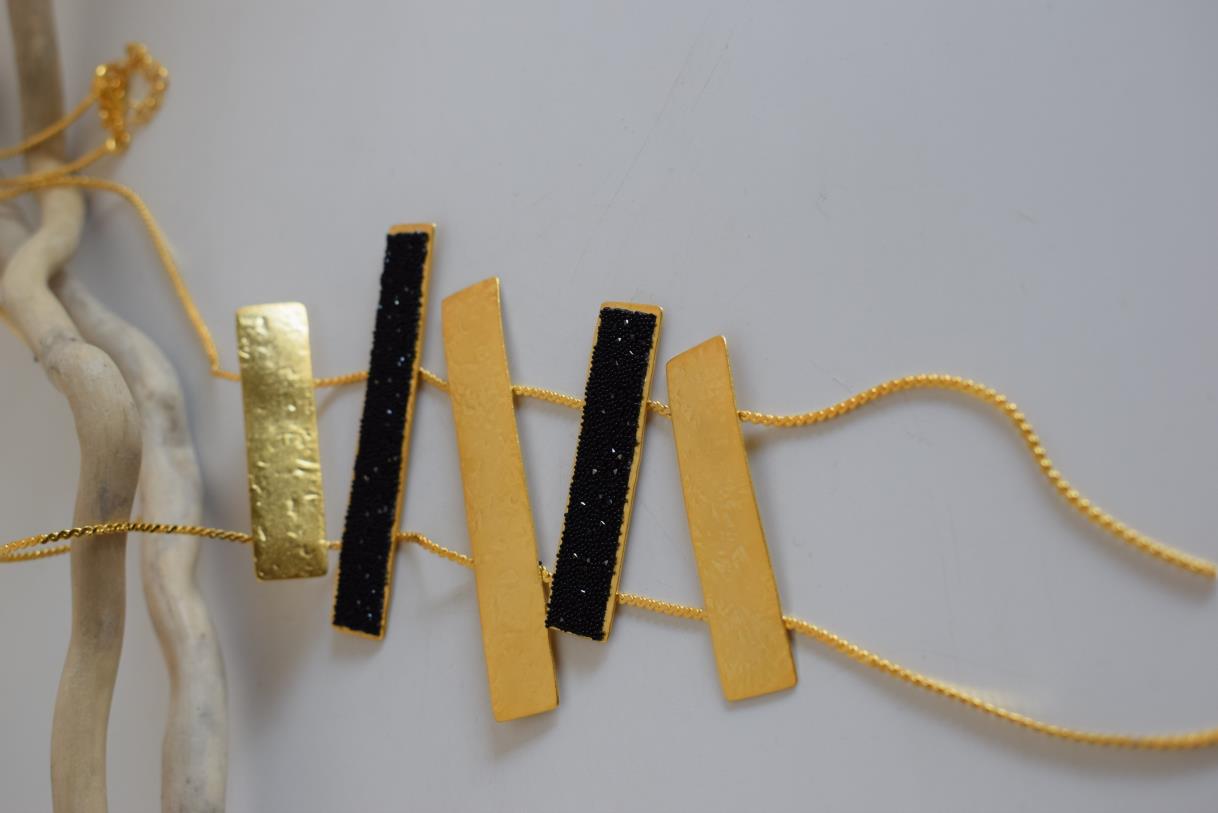 Ravdos necklace – Greek hammered jewelry available in 18K gold plated, 18K silver plated, and rose gold plated versions, adorned with striking black crystal inlays.