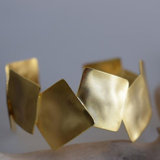Daidalos bracelet – Greek hammered jewelry – 18K gold or silver plated, also in rose gold, geometric hammered cuff design