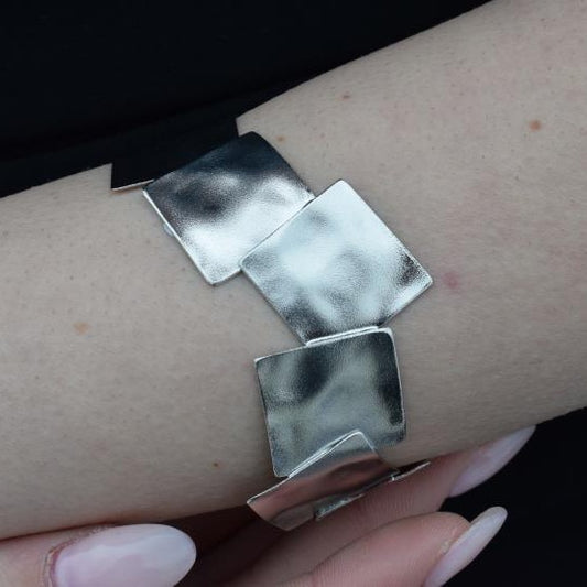 Daidalos bracelet – Greek hammered jewelry – 18K gold or silver plated, also in rose gold, geometric hammered cuff design