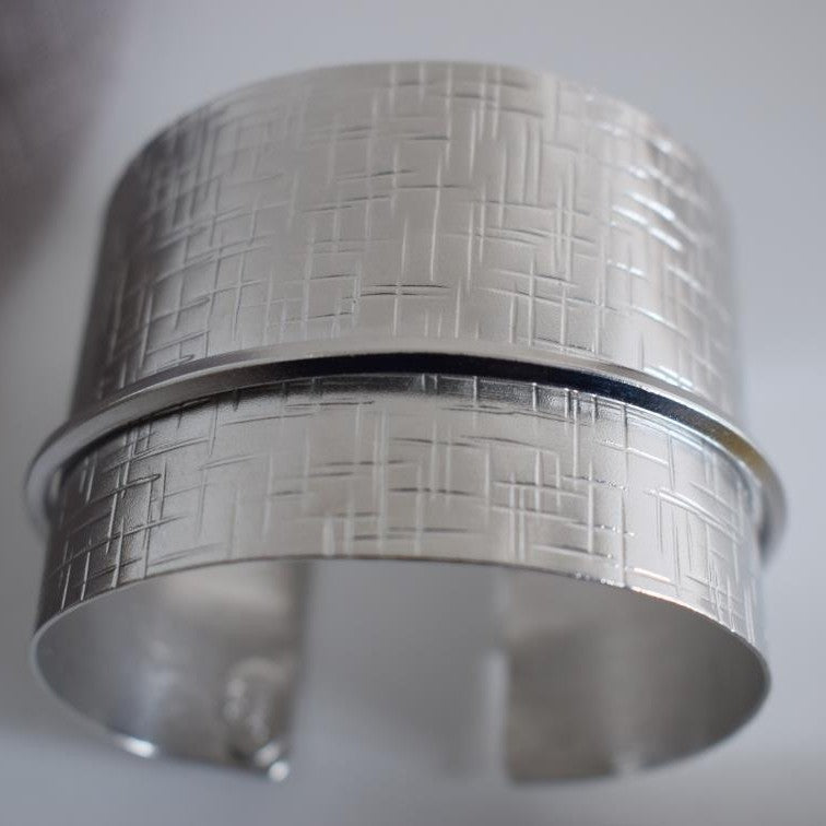 Minos bracelet – Greek hammered jewelry – 18K gold plated cuff with geometric engraved pattern