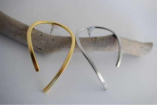 Krikos Earrings – Greek Hammered Jewelry – Available in 18K Gold, Silver, and Rose Gold Plated. Circular design symbolizing unity and eternity, handcrafted and hypoallergenic.