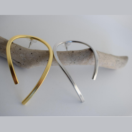 Krikos Earrings – Greek Hammered Jewelry – Available in 18K Gold, Silver, and Rose Gold Plated. Circular design symbolizing unity and eternity, handcrafted and hypoallergenic.