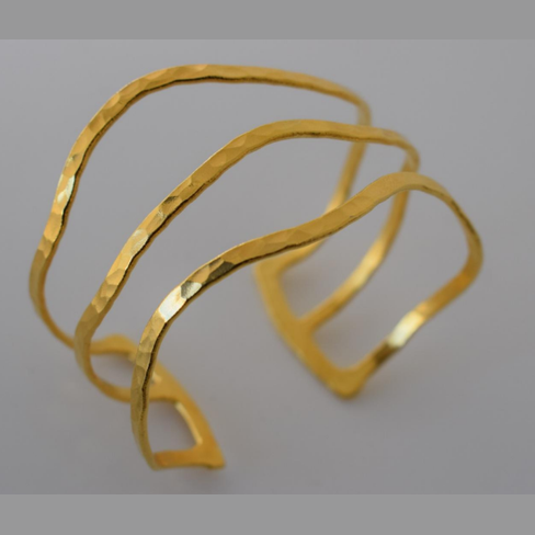 Oceanis Bracelet â Greek Hammered Jewelry â 18K Gold, Silver and Rose Gold Plated â Handmade bracelet with hammered wave design inspired by the Oceanids