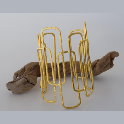 Geometria Bracelet – Greek Hammered Jewelry – Available in 18K Gold, Silver, and Rose Gold Plated. Interlocking hammered rectangles inspired by Greek geometry.