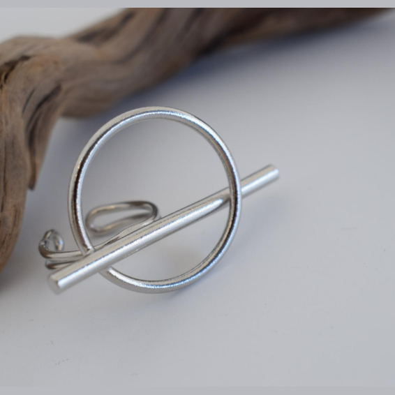 Axon Ring – Greek Hammered Jewelry – Available in 18K Gold, Silver, and Rose Gold Plated. Geometric circle and axis design, inspired by ancient Greek symbolism of balance and connection.