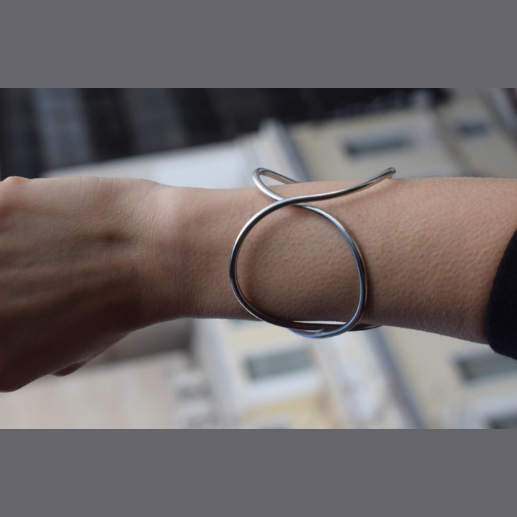 Apeiron Bracelet – Greek Hammered Jewelry – 18K Gold, Silver and Rose Gold Plated – Handmade bracelet with hammered texture and sculptural infinity design