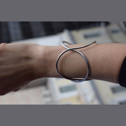 Apeiron Bracelet – Greek Hammered Jewelry – 18K Gold, Silver and Rose Gold Plated – Handmade bracelet with hammered texture and sculptural infinity design