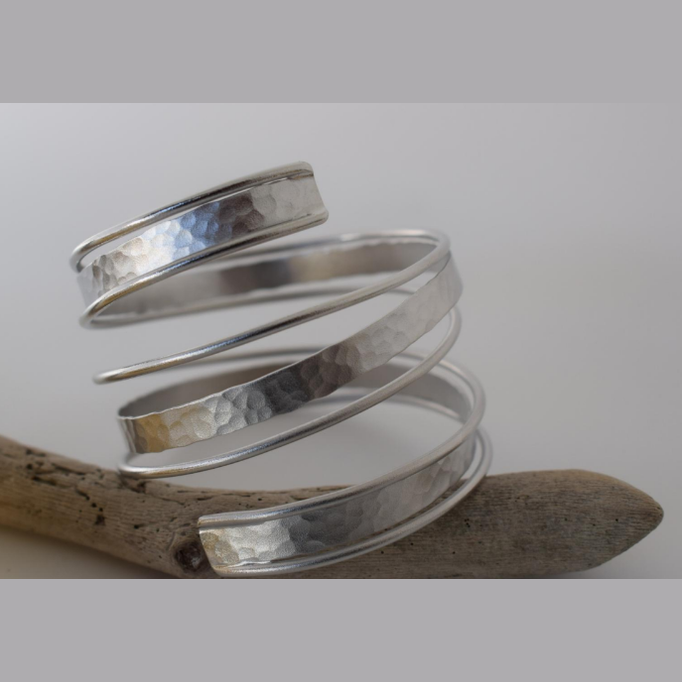 Knossos Bracelet – Greek Hammered Jewelry – 18K Gold, Silver and Rose Gold Plated – Handmade bracelet with hammered texture and elegant design