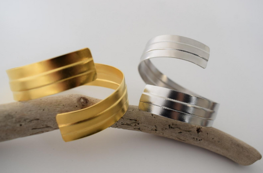 Iason Bracelet – Greek Hammered Jewelry – 18K Gold, Silver and Rose Gold Plated – Handmade hammered open bracelet with elegant Greek design.