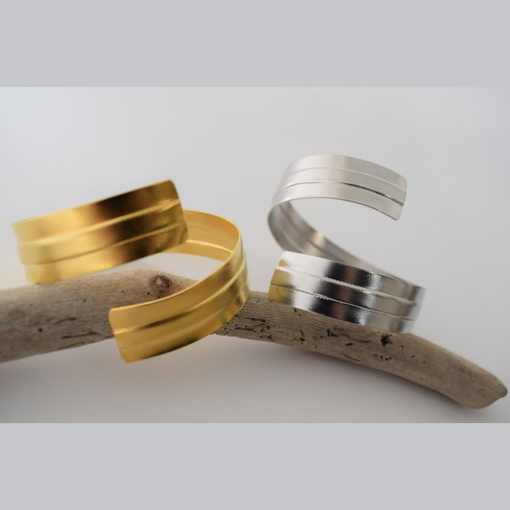 Iason Bracelet – Greek Hammered Jewelry – 18K Gold, Silver and Rose Gold Plated – Handmade hammered open bracelet with elegant Greek design.