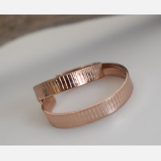 Aitheras Ring – Greek Hammered Jewelry – Available in 18K Gold, Silver, and Rose Gold Plated. Adjustable spiral ring with engraved linear texture, inspired by the ancient Greek symbol of aether, the upper sky.