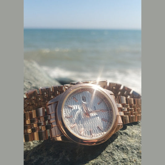 Elegant Rose Gold Stainless Steel Quartz Watch