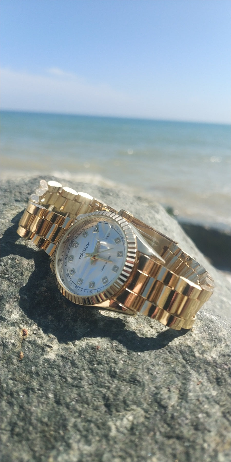 Women’s Elegant Gold Stainless Steel Watch With Crystals On Dial Date Display