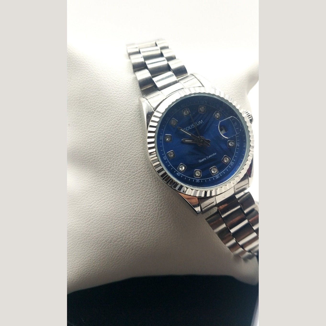 Women’s Elegant Deep Blue Dial Stainless Steel Watch With Crystals
